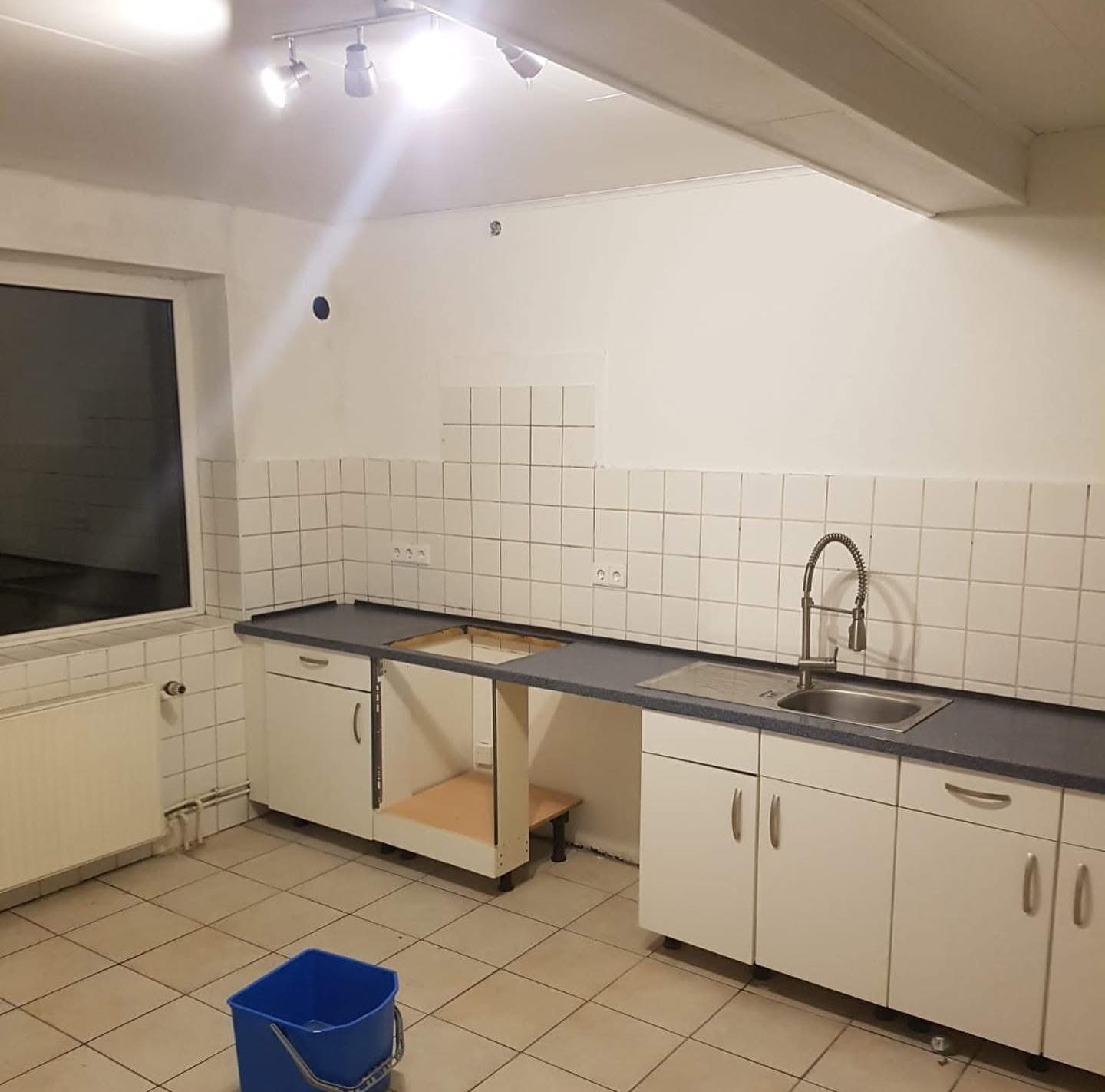 Wiederhergestellter Raum nach einer Schadensanierung