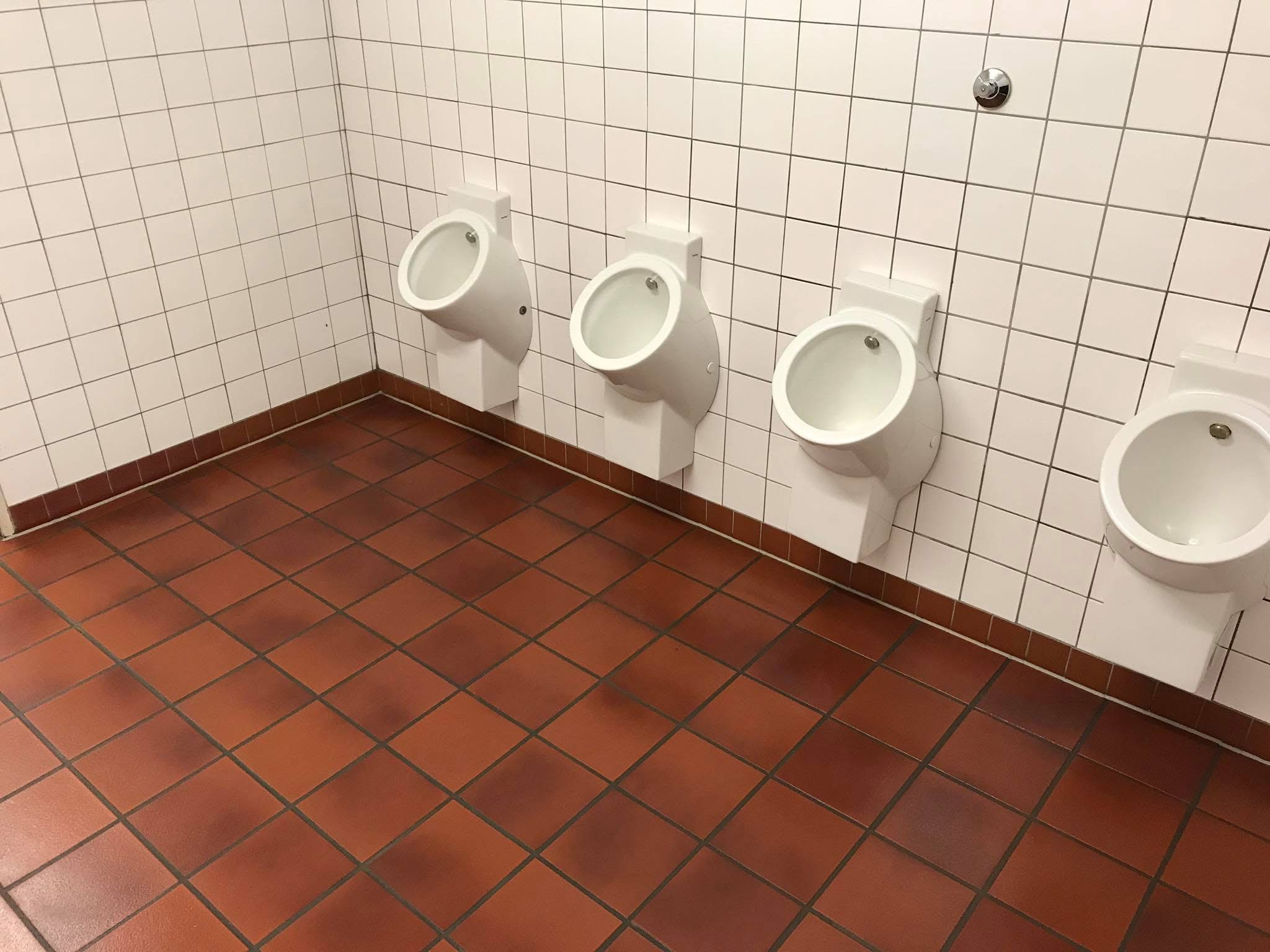 Reinigung von Empfang und Gemeinschaftsbereichen